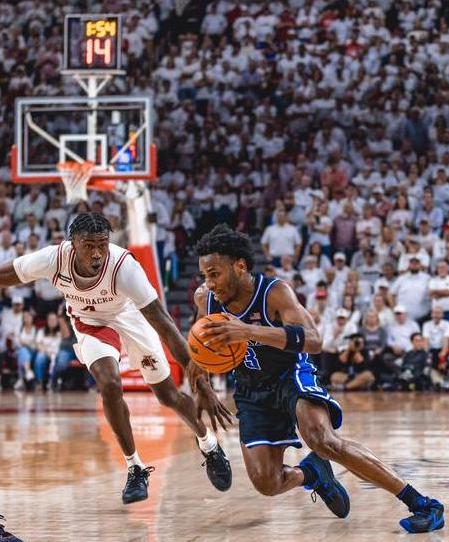 2023-2024_MBB_Game_Arkansas_11_28-01