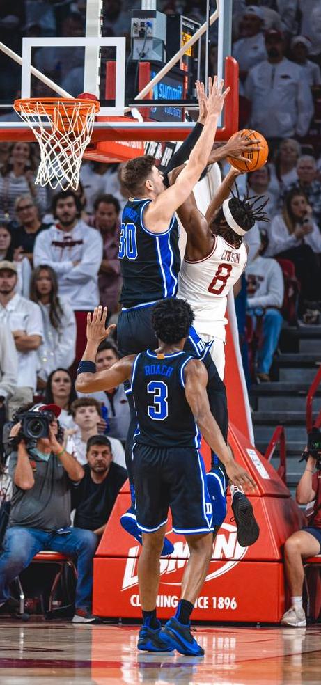 2023-2024_MBB_Game_Arkansas_11_28-07